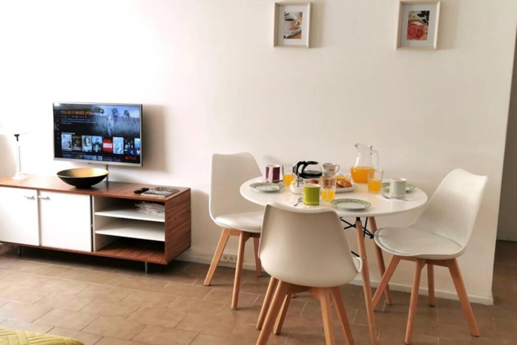 Luminoso 2 Ambientes En Almagro Av Corrientes 3 Personas Apartment Buenos Aires Exterior photo